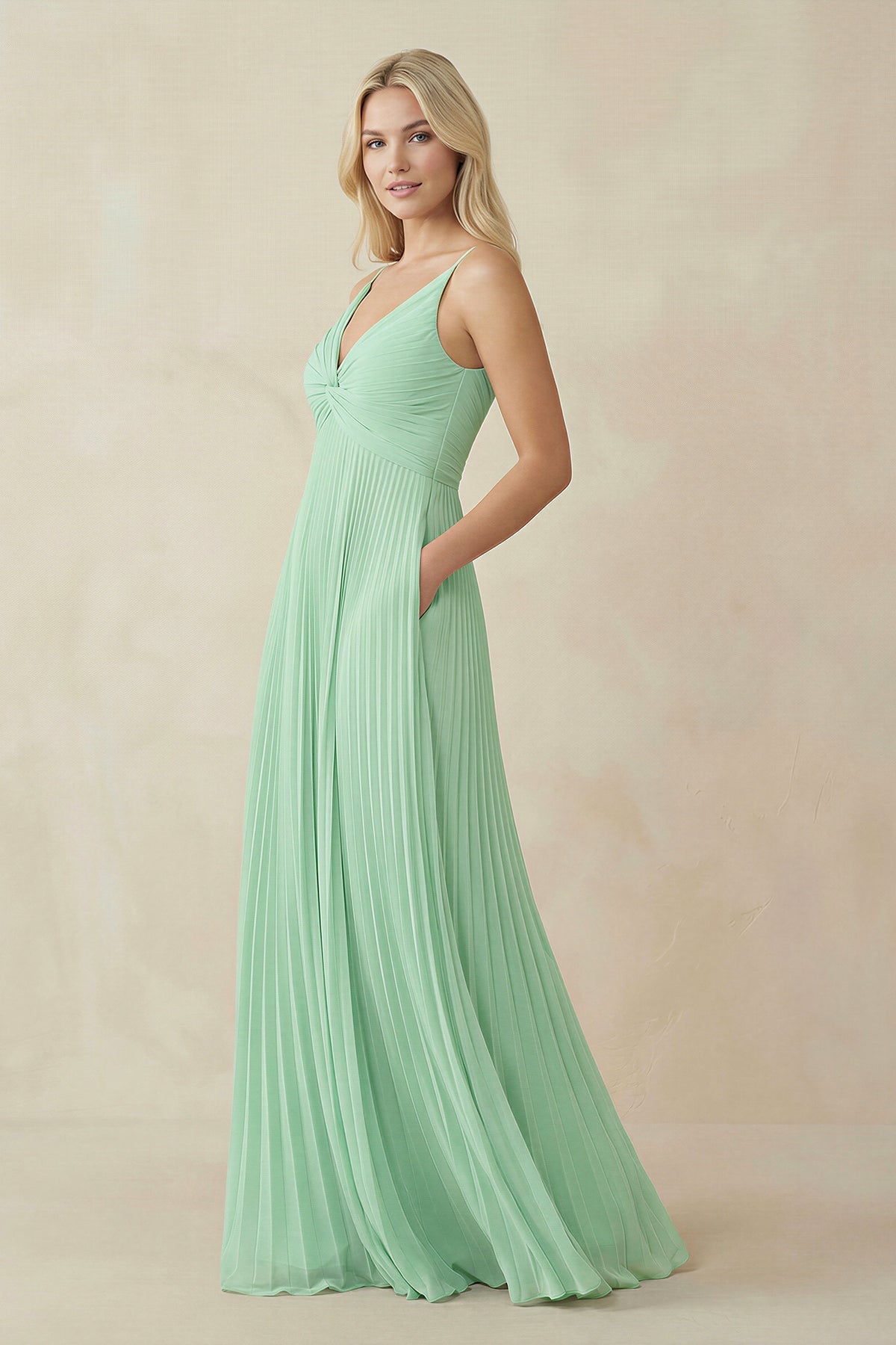 Robe demoiselle d’honneur pale pistachio longue col V sans manches plissée - Harana
