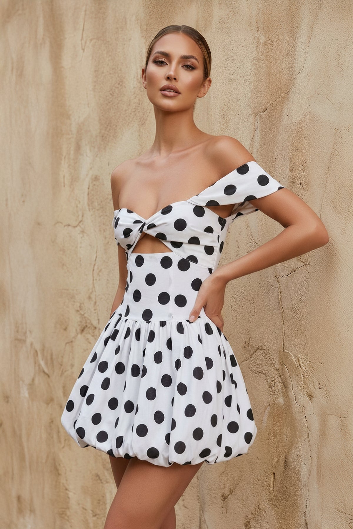 Robe courte blanc à épaules dénudées - Harana