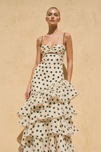 Robe longue champagne à fines bretelles à volants - Harana