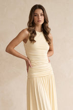 Robe jaune pastel midi coupe trapèze à encolure arrondie effet drapé - Harana