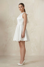 Robe de mariée blanche trapèze en satin dos nu sans manches - Harana