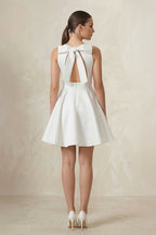 Robe de mariée blanche trapèze en satin dos nu sans manches - Harana