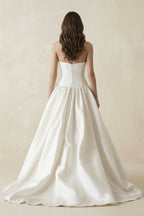 Robe de mariée blanche trapèze en satin bustier sans manches - Harana