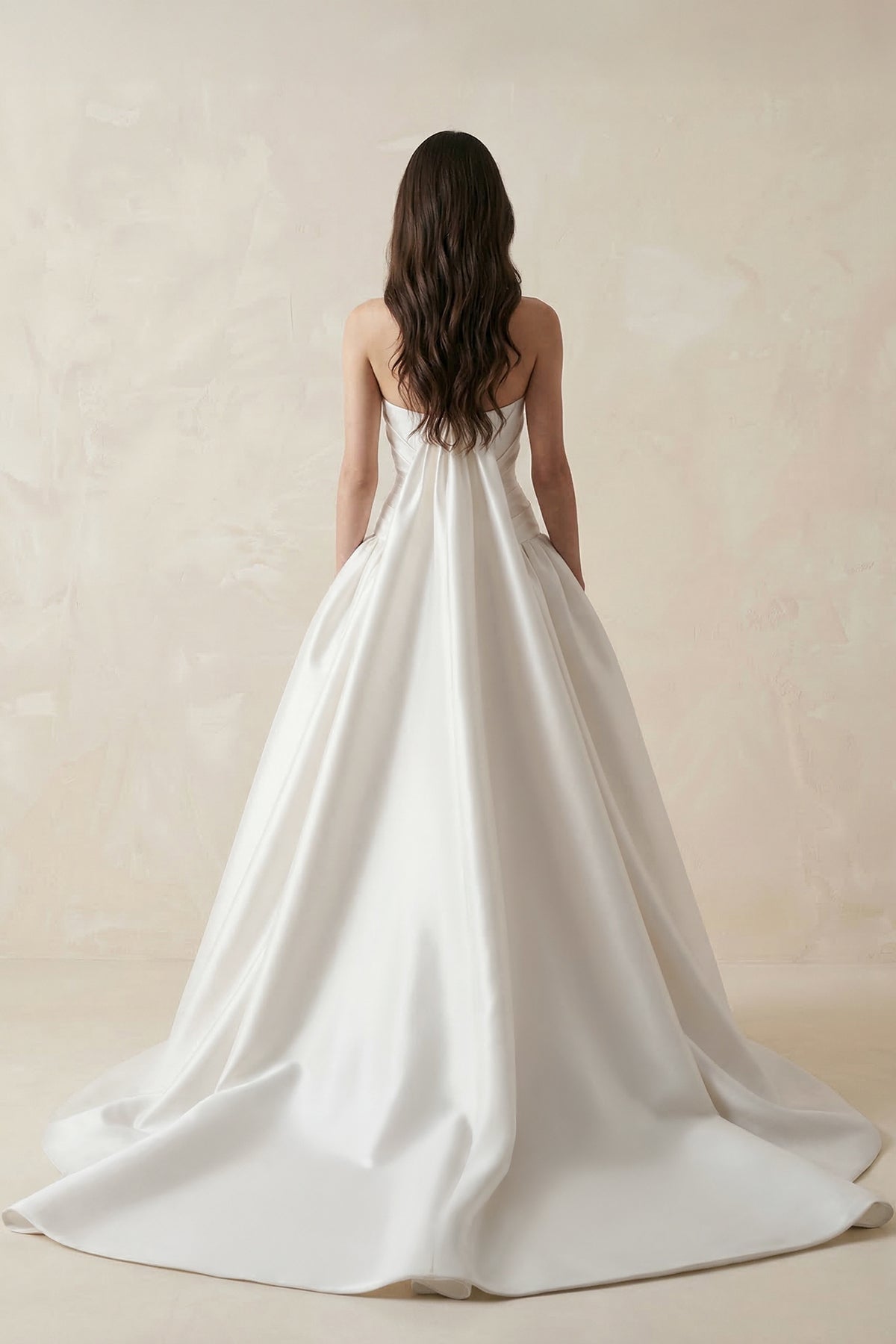 Robe de mariée blanc longue bustier sans manches froncée - Harana
