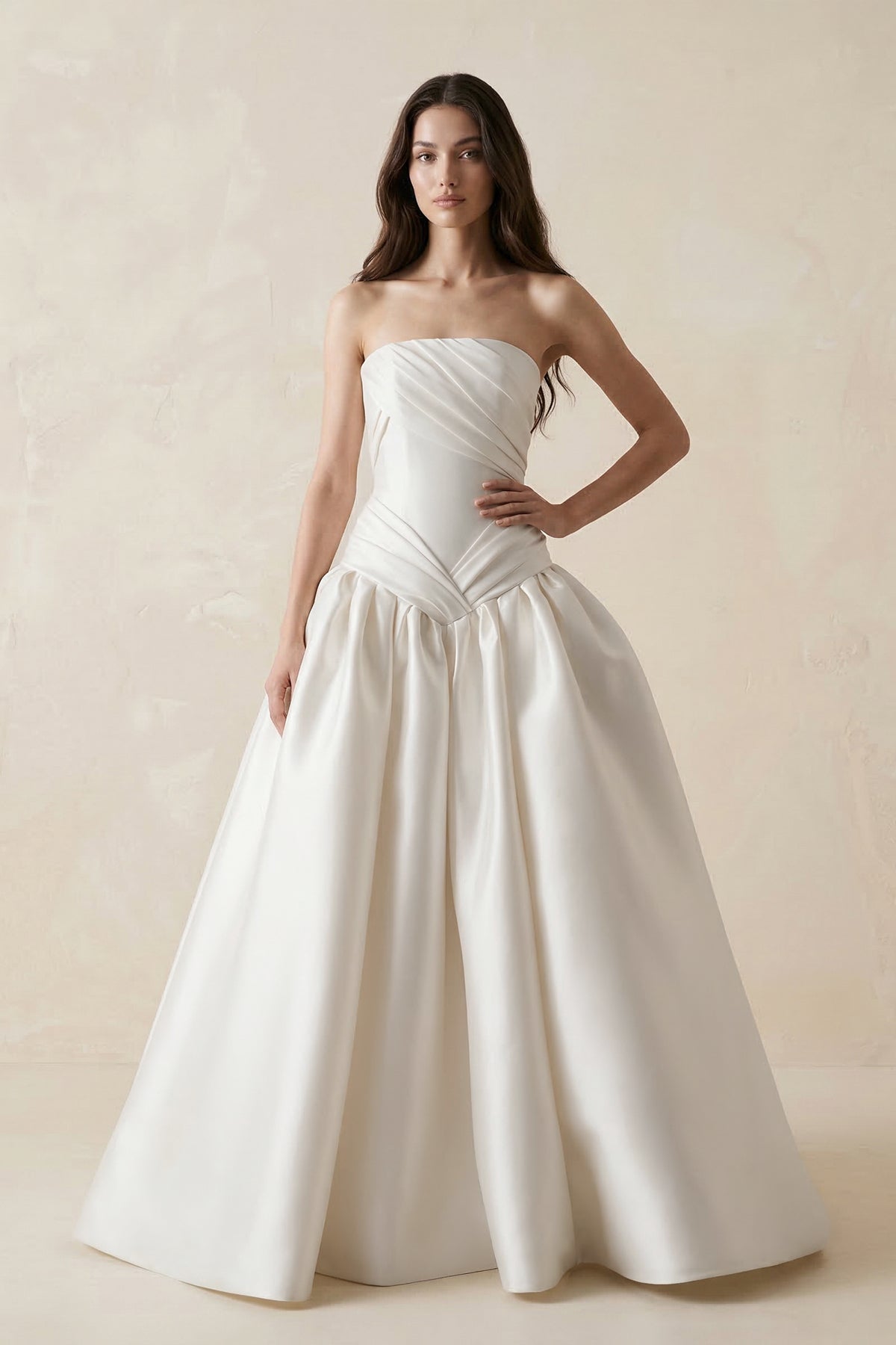 Robe de mariée blanc longue bustier sans manches froncée - Harana