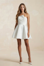 Robe de mariée courte blanc satinée bustier sans manches - Harana