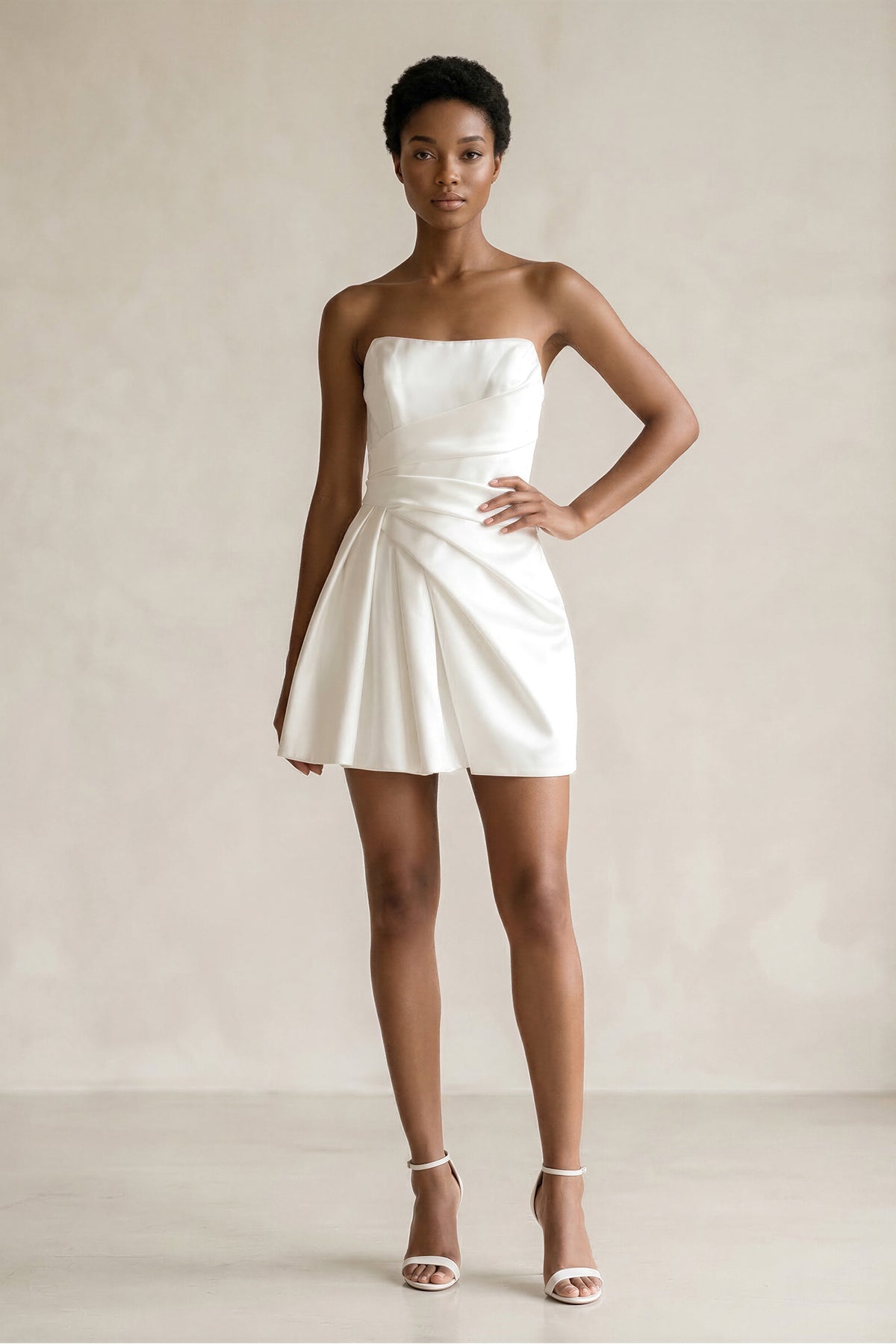 Robe de mariée blanche trapèze en satin bustier sans manches - Harana