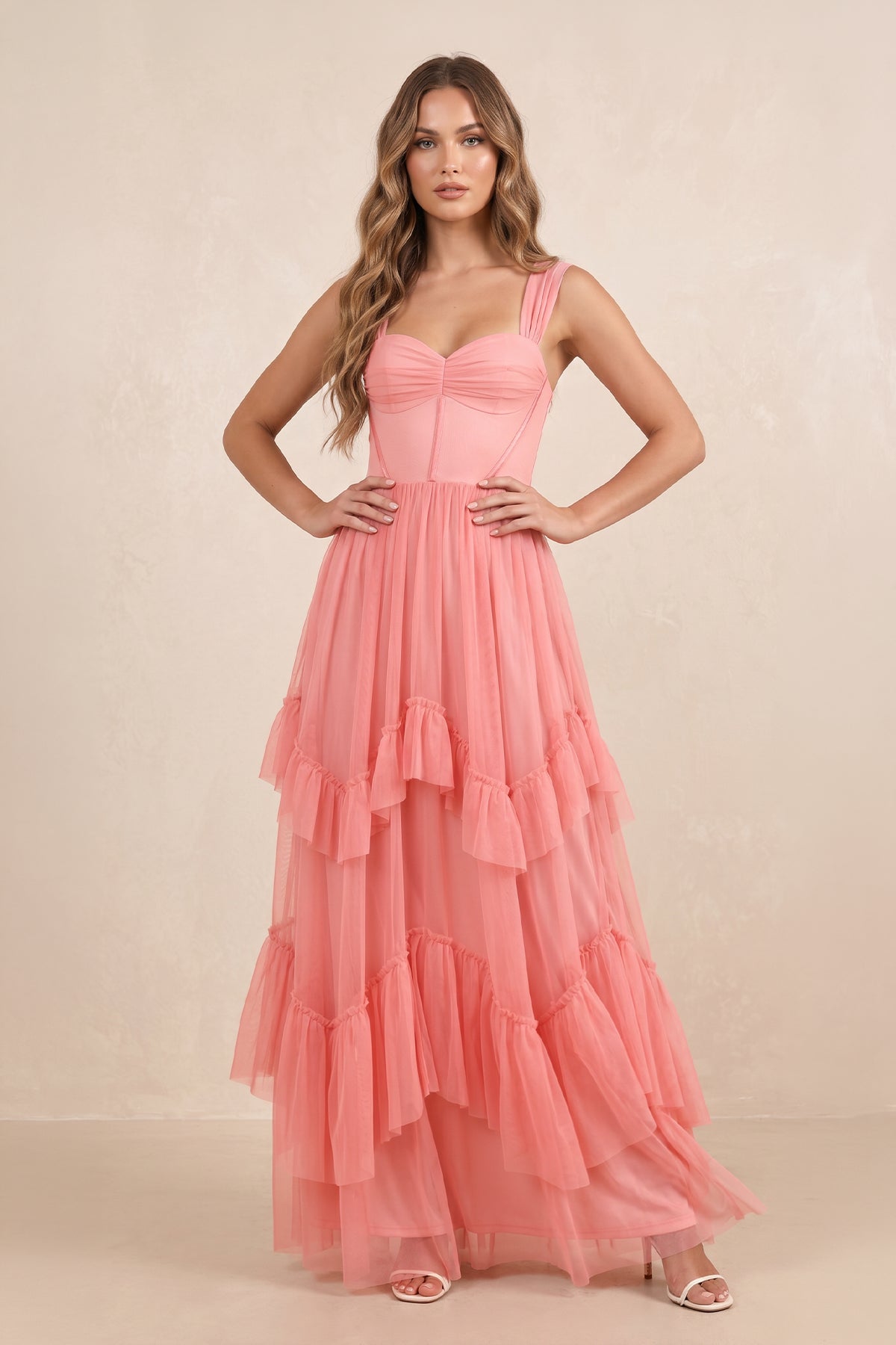 Robe rose ancien longue en résille coupe trapèze à décolleté cœur effet drapé - Harana