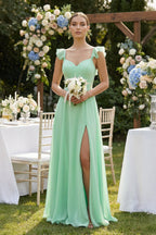 Robe demoiselle d’honneur pale pistachio longue à épaules dénudées à fines bretelles sans manches - Harana