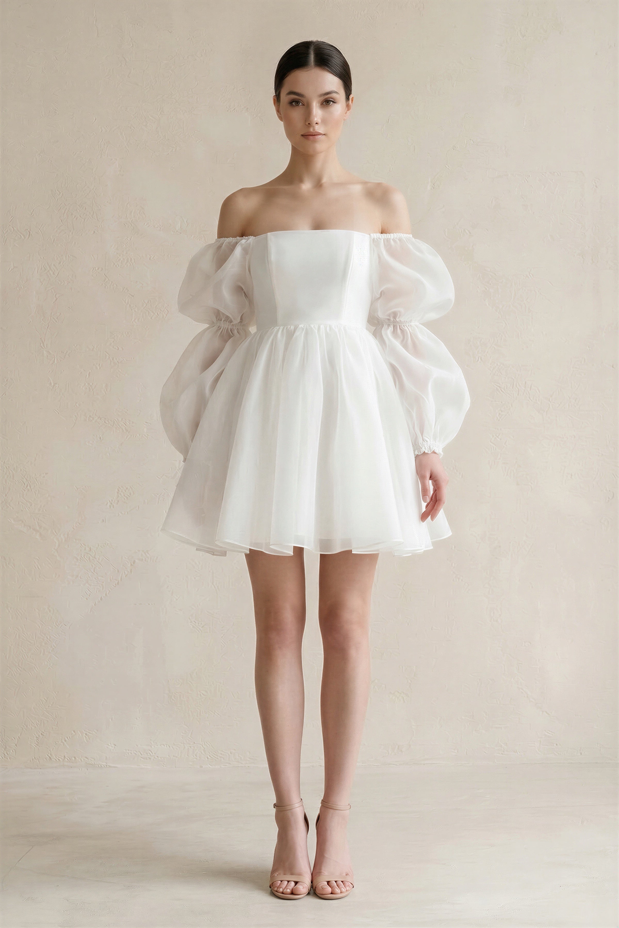 Robe de mariée courte blanc en tulle à épaules dénudées à manches longues - Harana