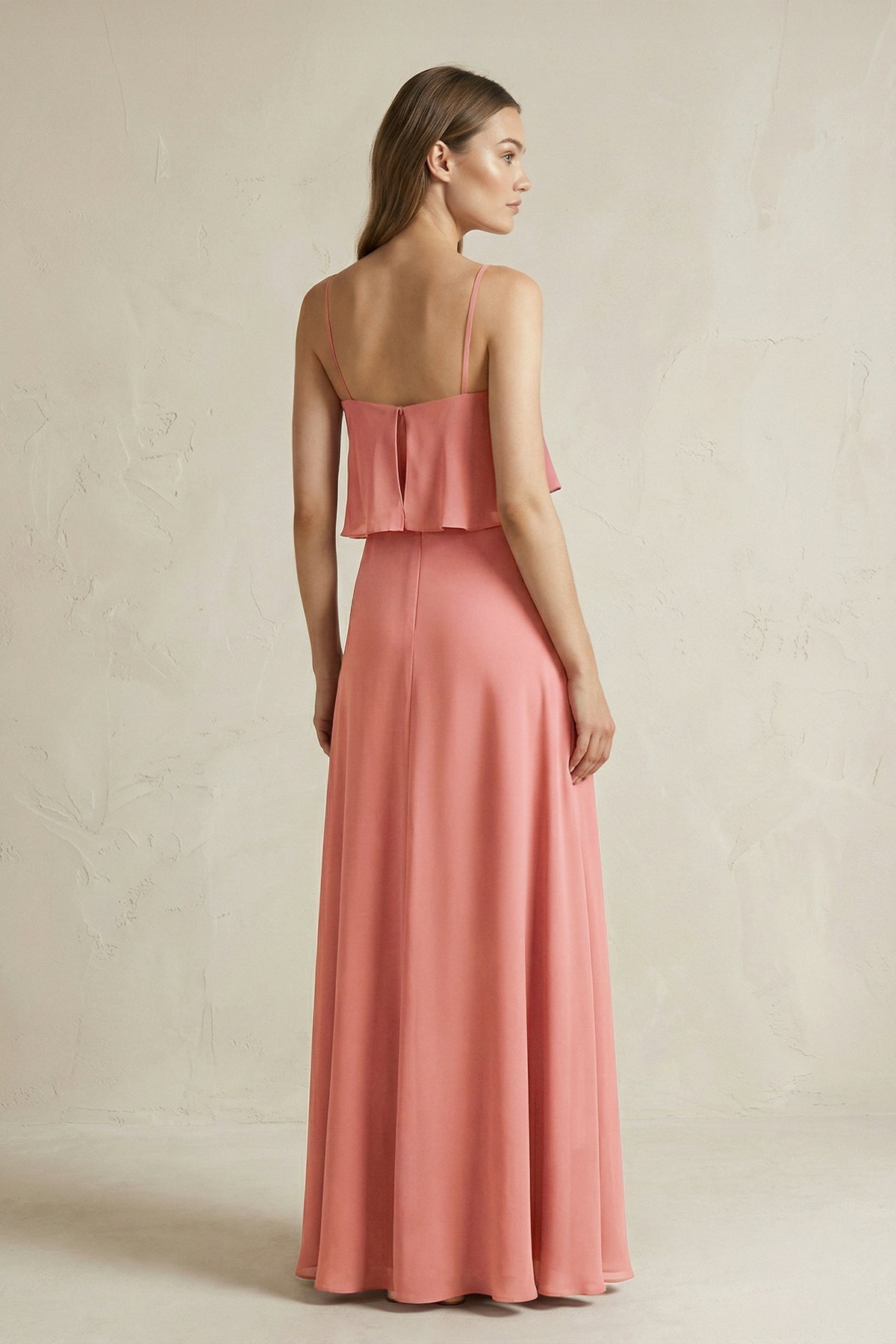 Robe demoiselle d’honneur mûre longue à fines bretelles sans manches effet drapé - Harana
