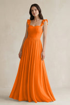 Robe longue orange en mousseline coupe trapèze à volants à fines bretelles - Harana