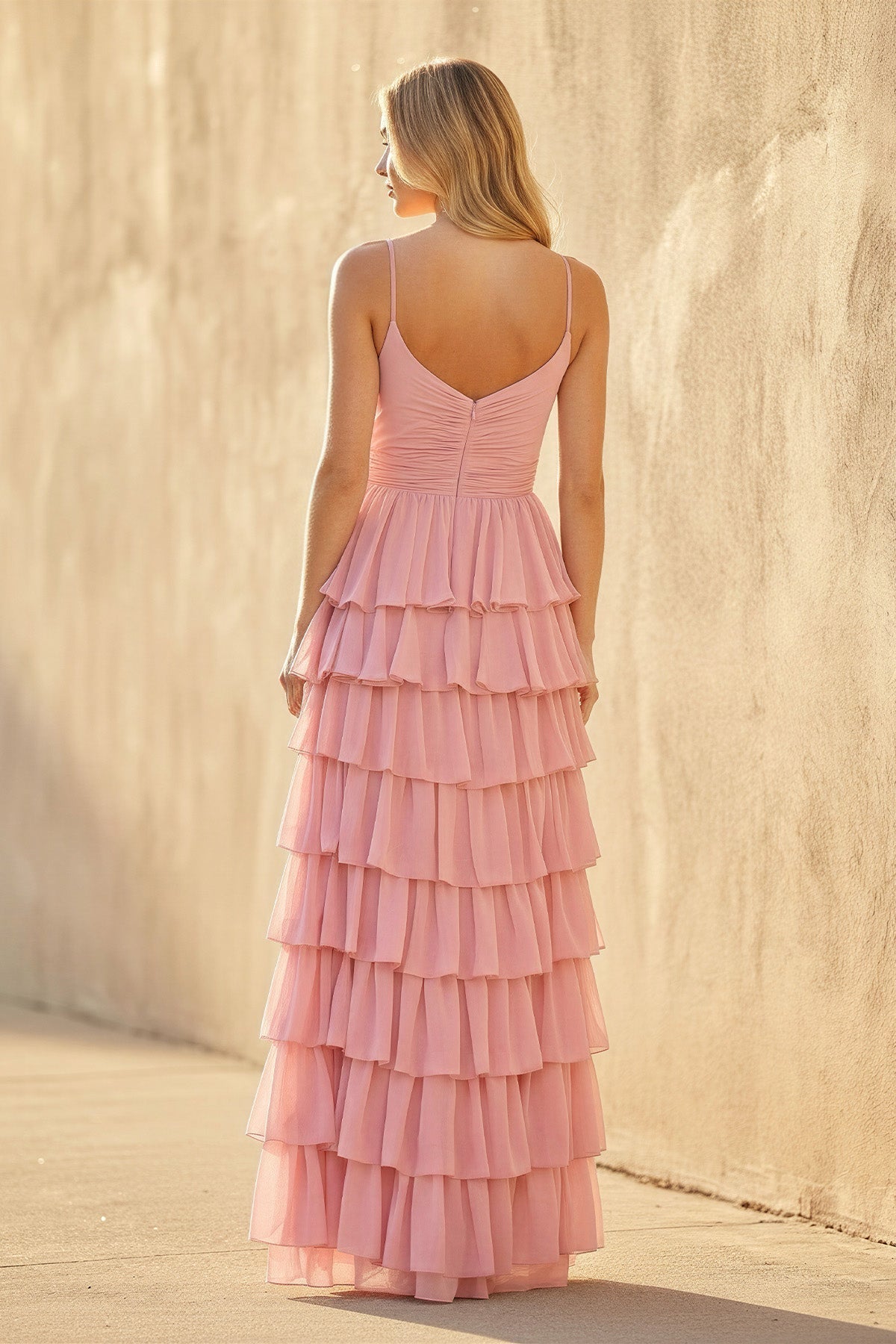 Robe longue rose à fines bretelles à volants - Harana