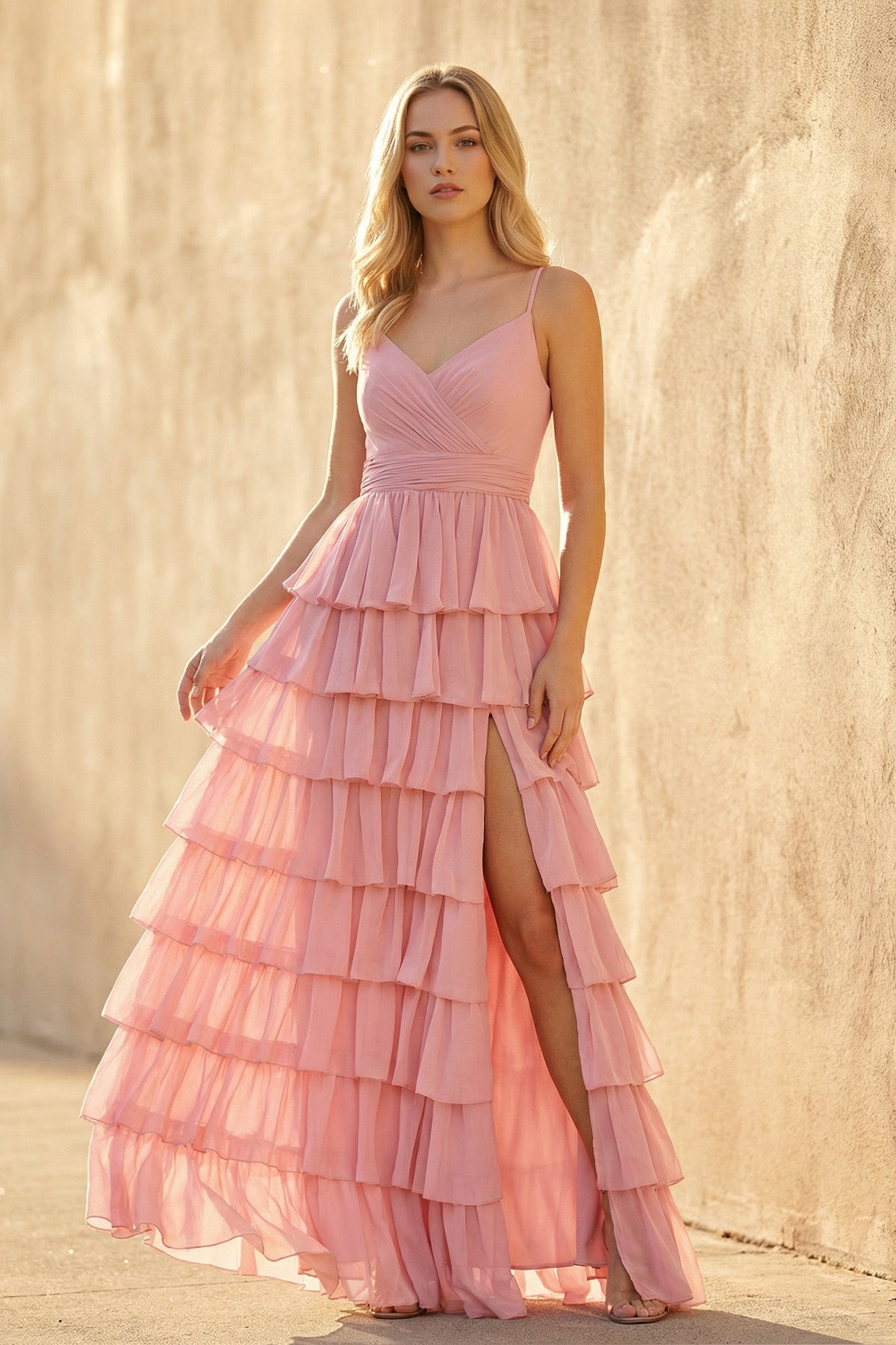 Robe longue rose à fines bretelles à volants - Harana