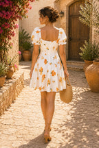 Robe blanche courte en coton à encolure carrée imprimée - Harana