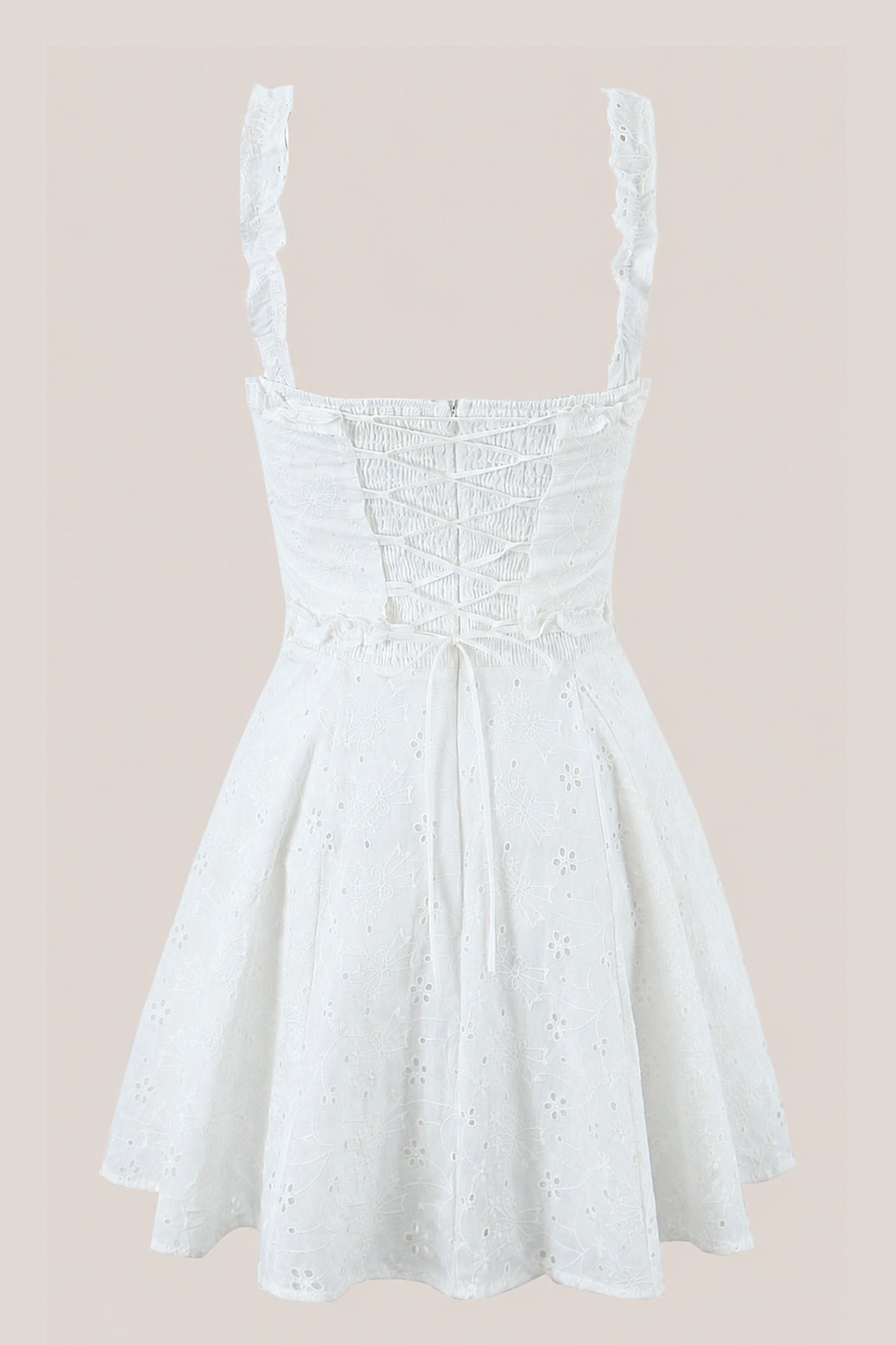 Robe blanche courte en coton coupe trapèze à décolleté cœur ornée de volants - Harana