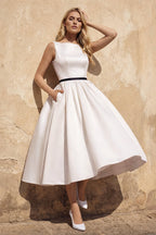 Robe de mariée blanche trapèze en satin sans manches avec nœud - Harana