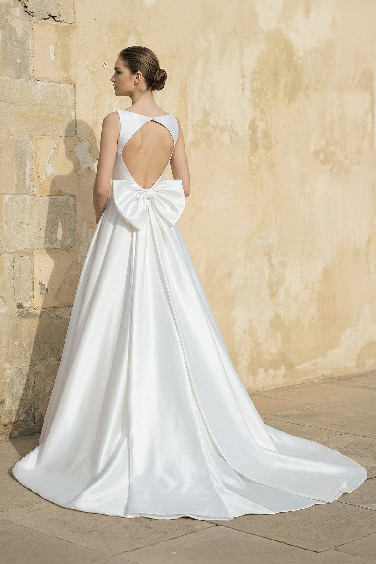 Robe de mariée blanc longue sans manches avec nœud satinée - Harana
