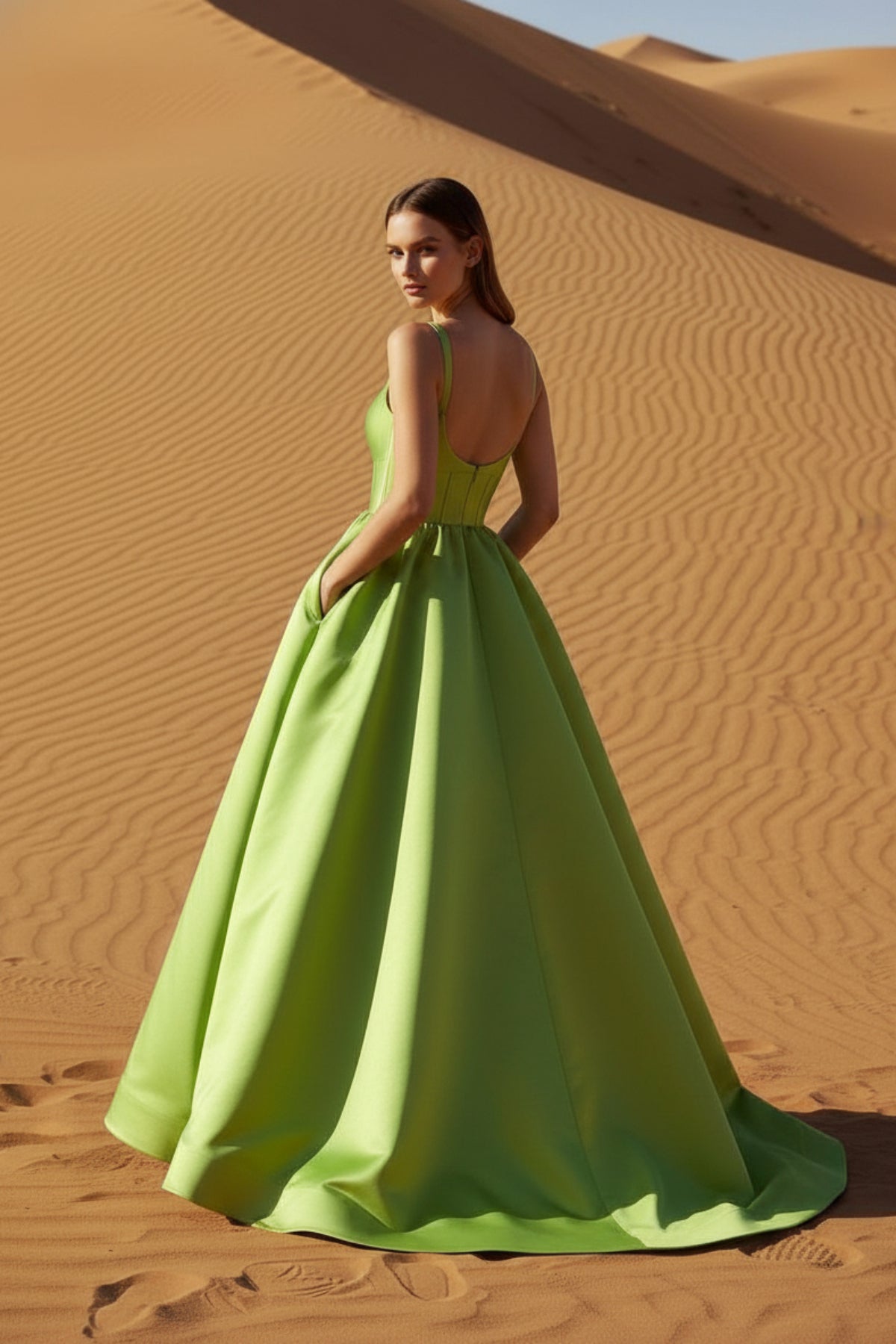 Robe longue vert satinée - Harana