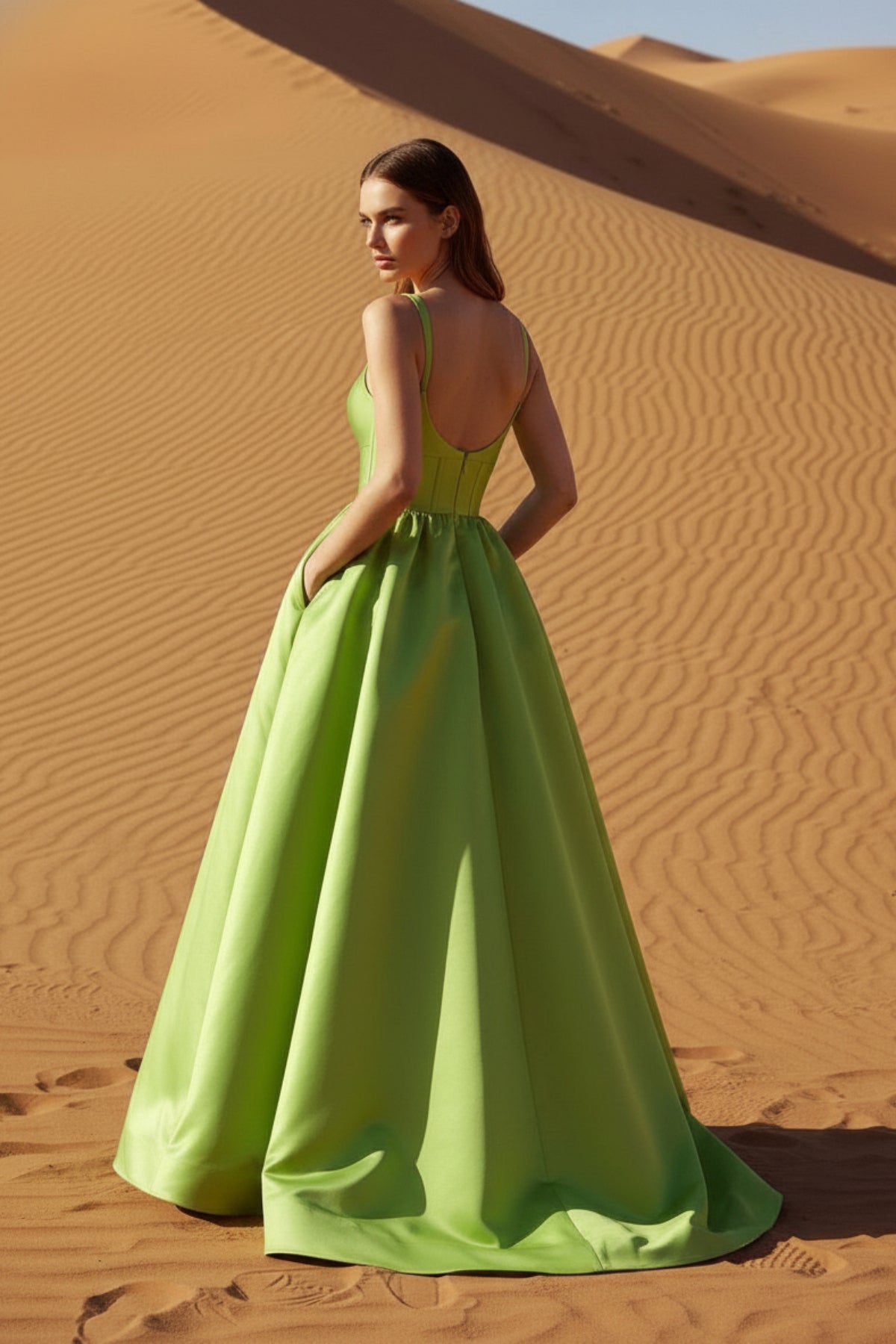 Robe longue vert satinée - Harana