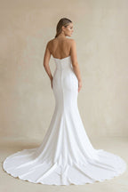 Robe de mariée blanche en satin coupe sirène bustier - Harana