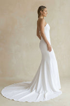 Robe de mariée blanche en satin coupe sirène bustier - Harana
