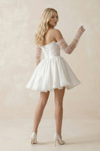 Robe de mariée courte blanc satinée à épaules dénudées à manches longues - Harana