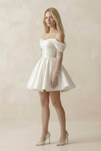 Robe de mariée courte blanc satinée à épaules dénudées à manches longues - Harana