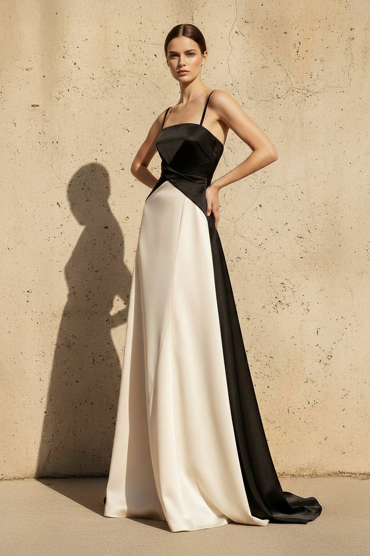 Robe longue black & ivory satinée à fines bretelles - Harana