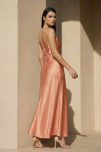 Robe midi coral pink satinée à fines bretelles - Harana