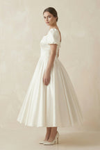 Robe de mariée ivoire midi manches courtes froncée à dentelle - Harana