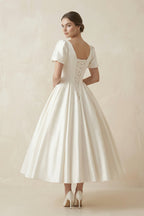 Robe de mariée ivoire midi manches courtes froncée à dentelle - Harana