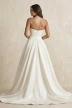 Robe de mariée ivoire trapèze en satin décolleté cœur sans manches - Harana