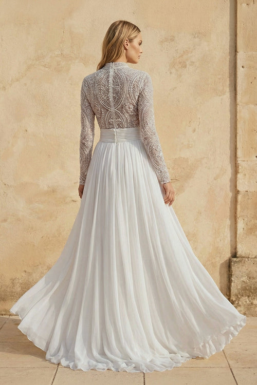 Robe de mariée blanche et nude trapèze en mousseline manches longues perlée - Harana