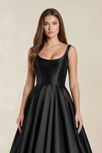 Robe de mariée noire trapèze en satin sans manches - Harana