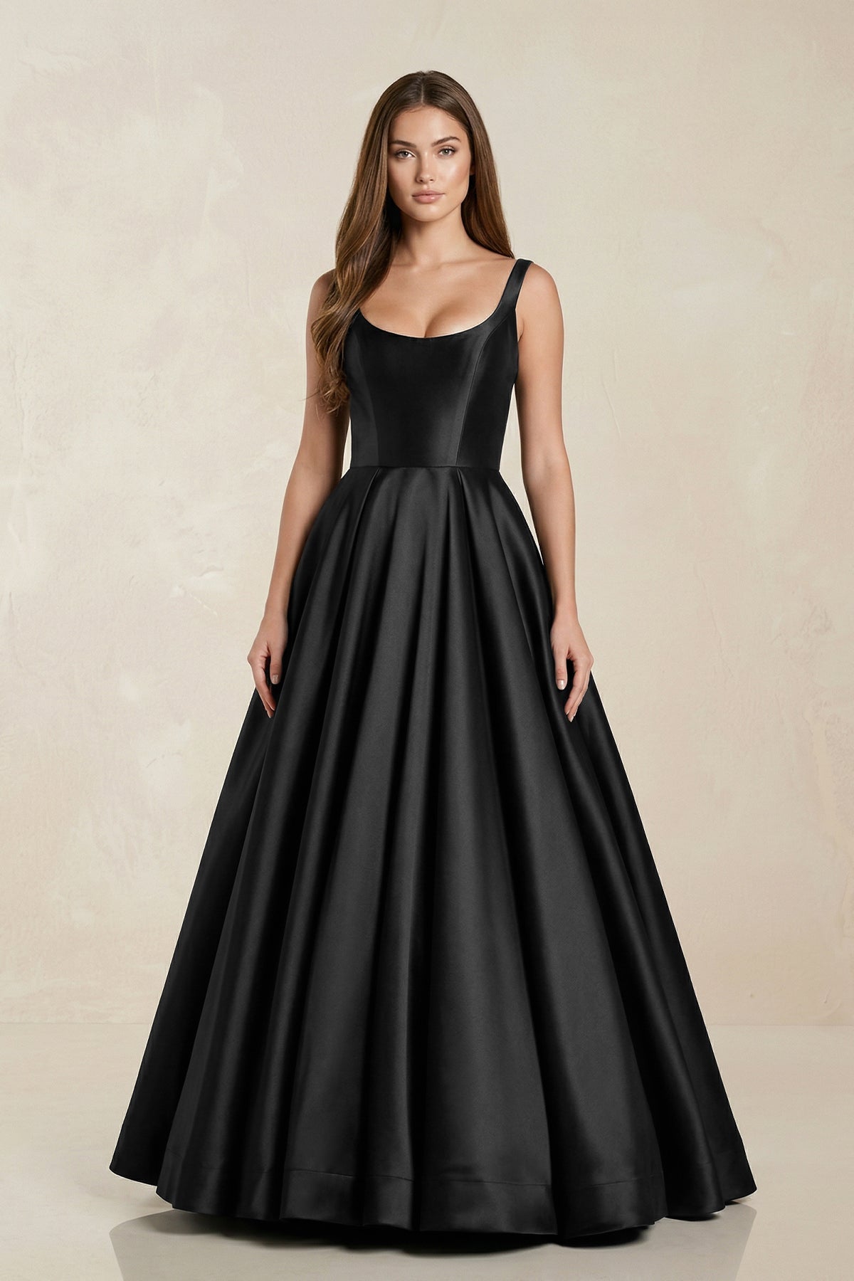 Robe de mariée noire trapèze en satin sans manches - Harana