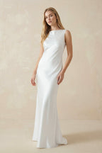 Robe de mariée blanche fourreau satinée dos nu sans manches - Harana