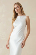 Robe de mariée blanche fourreau satinée dos nu sans manches - Harana
