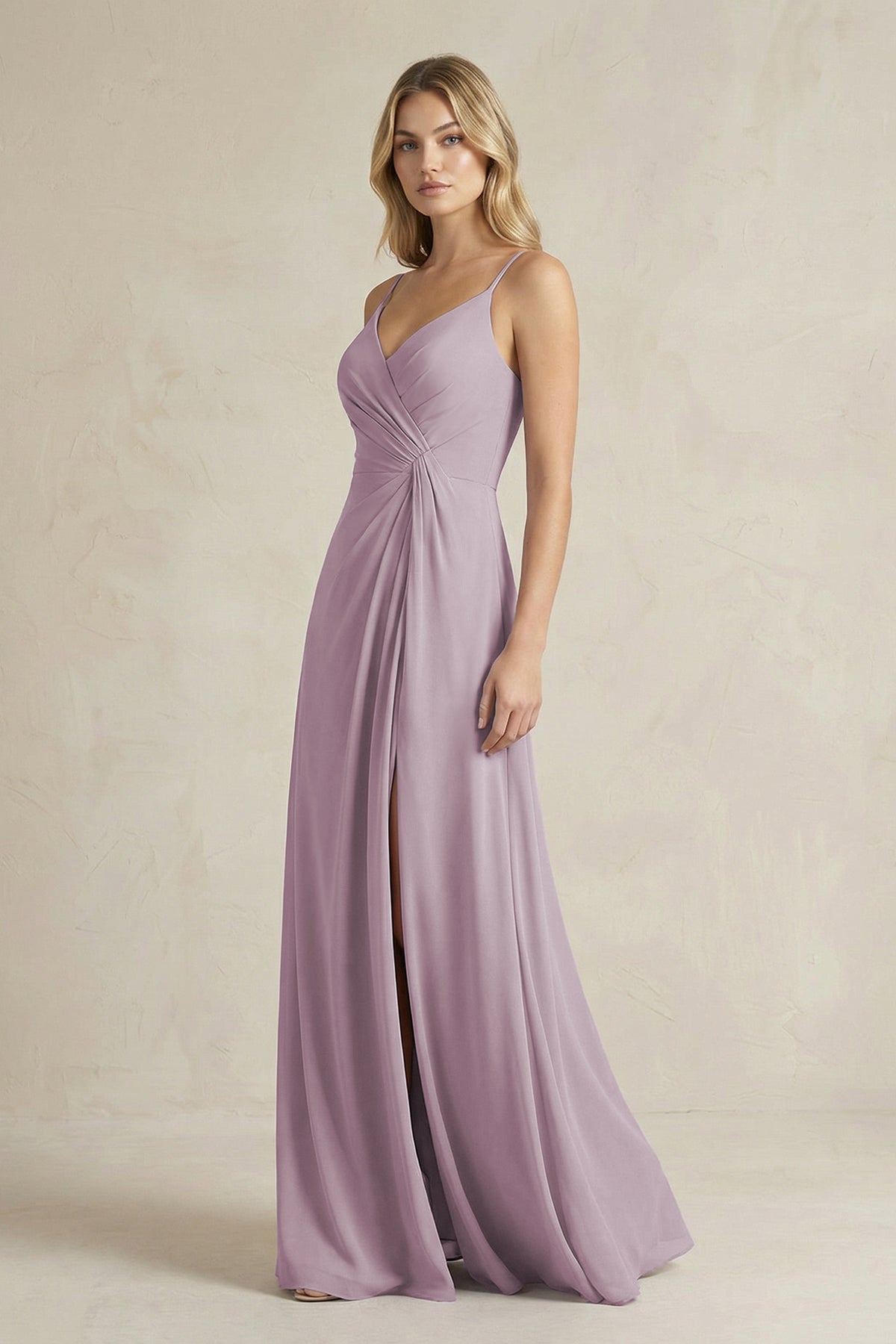 Robe demoiselle d’honneur mauve grisé longue à fines bretelles sans manches froncée - Harana