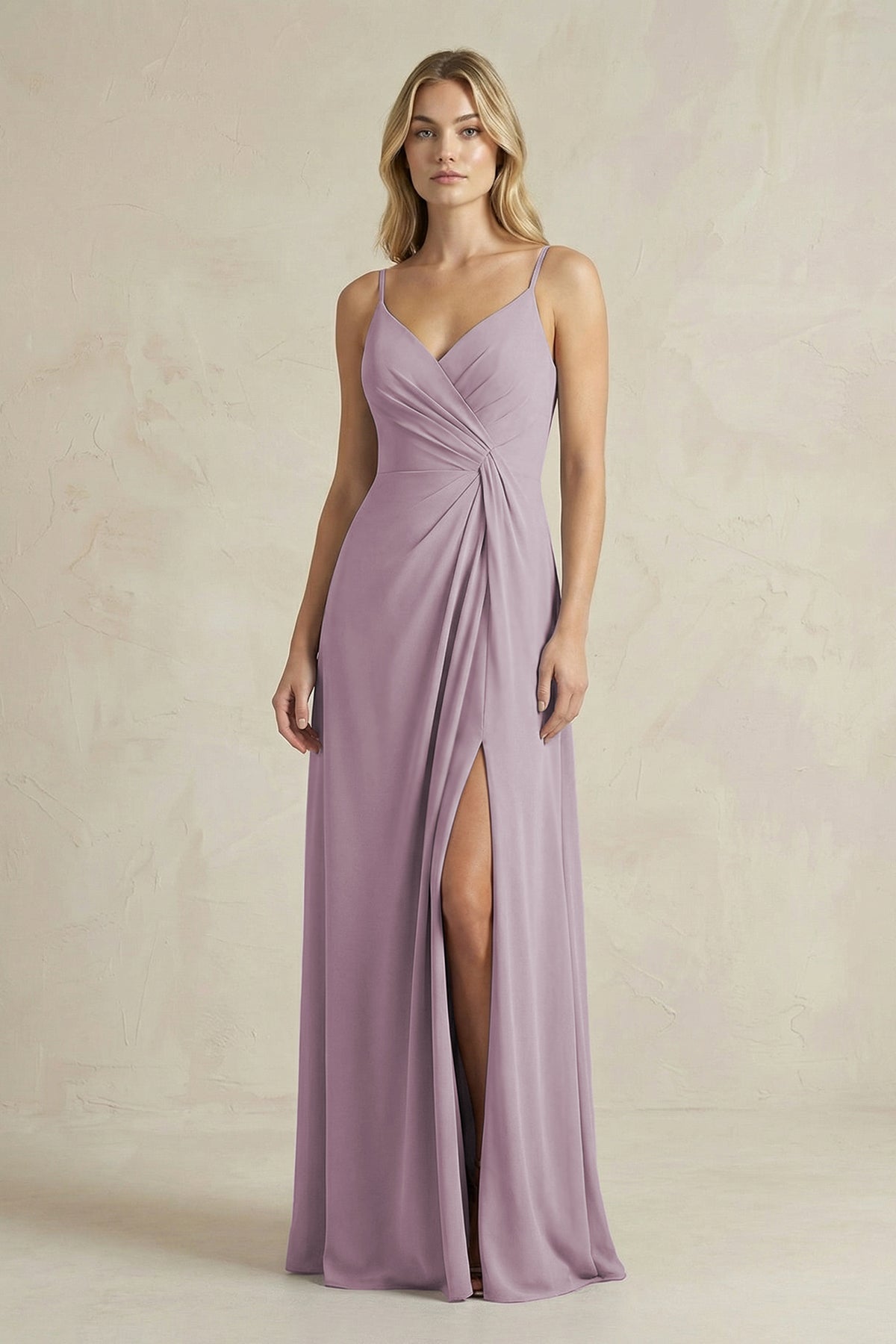 Robe demoiselle d’honneur mauve grisé longue à fines bretelles sans manches froncée - Harana