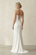 Robe de mariée blanche fourreau satinée sans manches - Harana