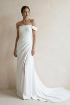 Robe de mariée blanche satinée coupe fourreau à une épaule avec fente - Harana