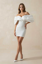 Robe de mariée ivoire courte coupe fourreau à épaules dénudées - Harana