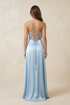 Robe longue bleu satinée avec fente effet drapé - Harana