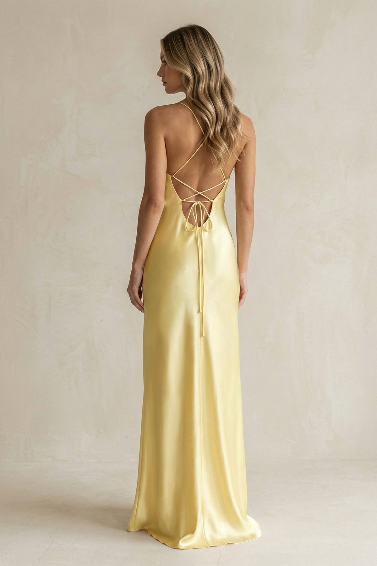 Robe demoiselle d’honneur pastel yellow longue à fines bretelles sans manches à dentelle - Harana
