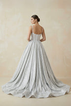 Robe de mariée argentée trapèze en tulle à fines bretelles sans manches - Harana