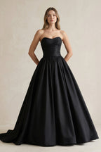Robe de mariée noir courte sans manches froncée avec nœud - Harana