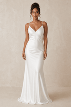 Robe de mariée blanche fourreau satinée à fines bretelles col V dos nu - Harana