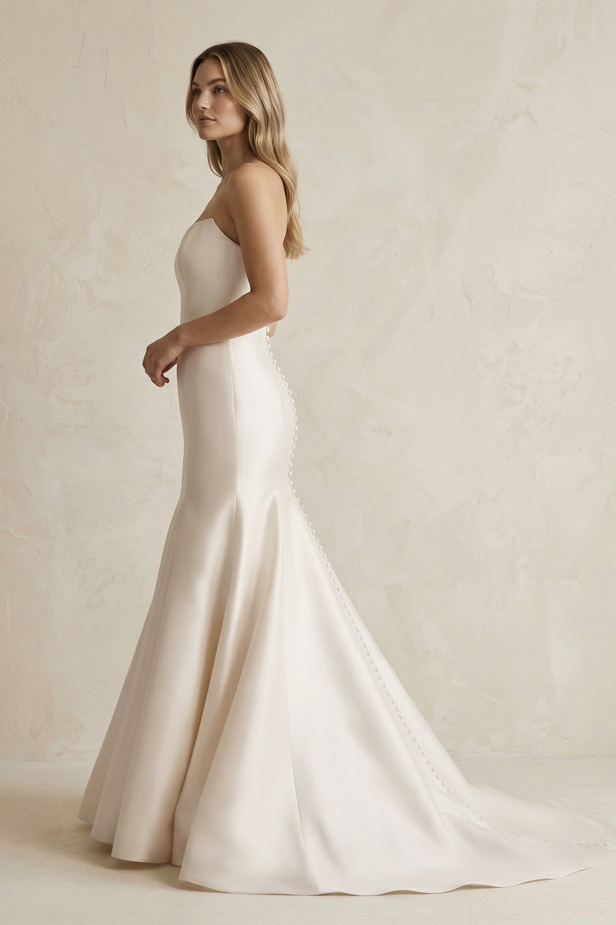 Robe de mariée ivoire en satin coupe sirène bustier - Harana