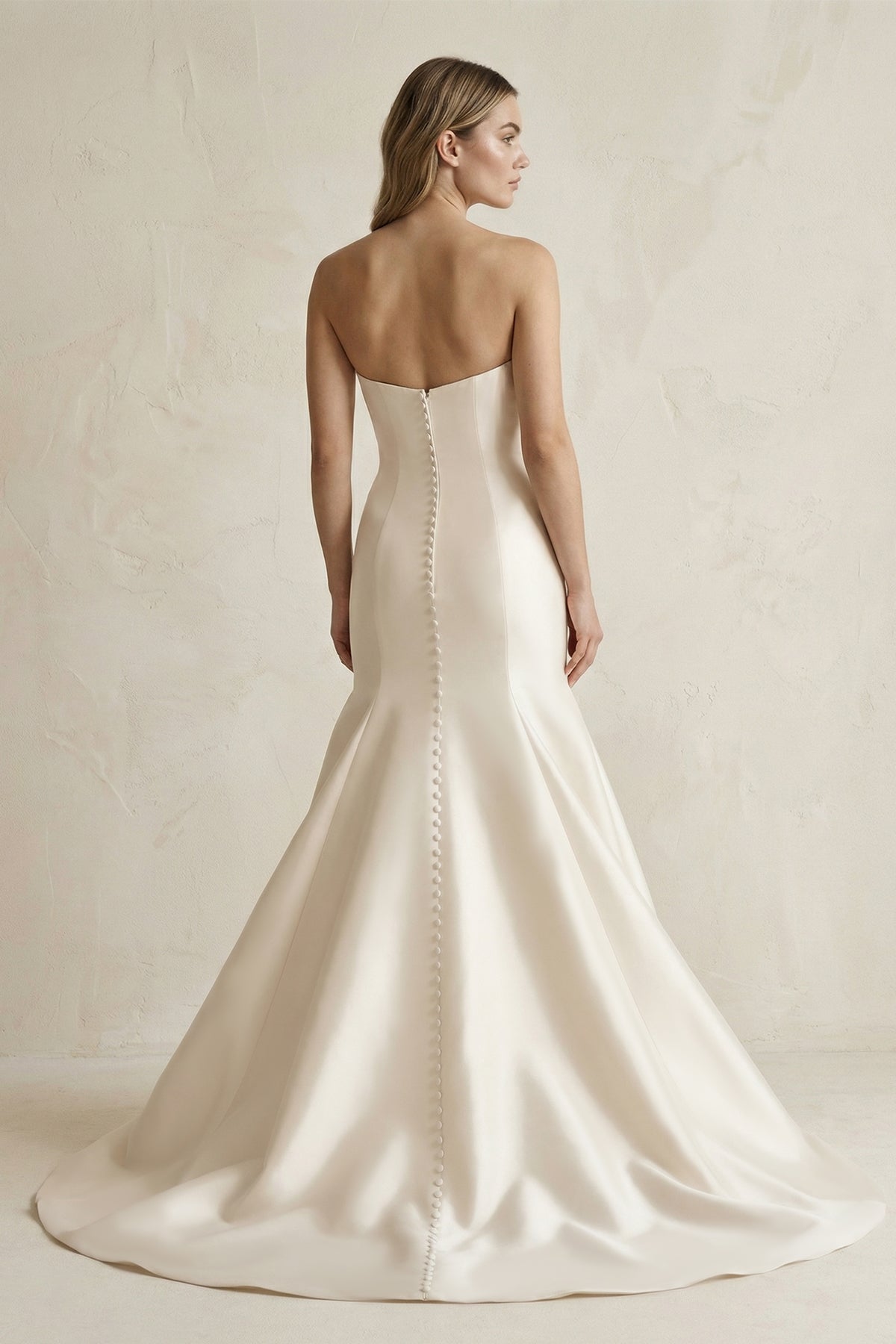 Robe de mariée ivoire en satin coupe sirène bustier - Harana